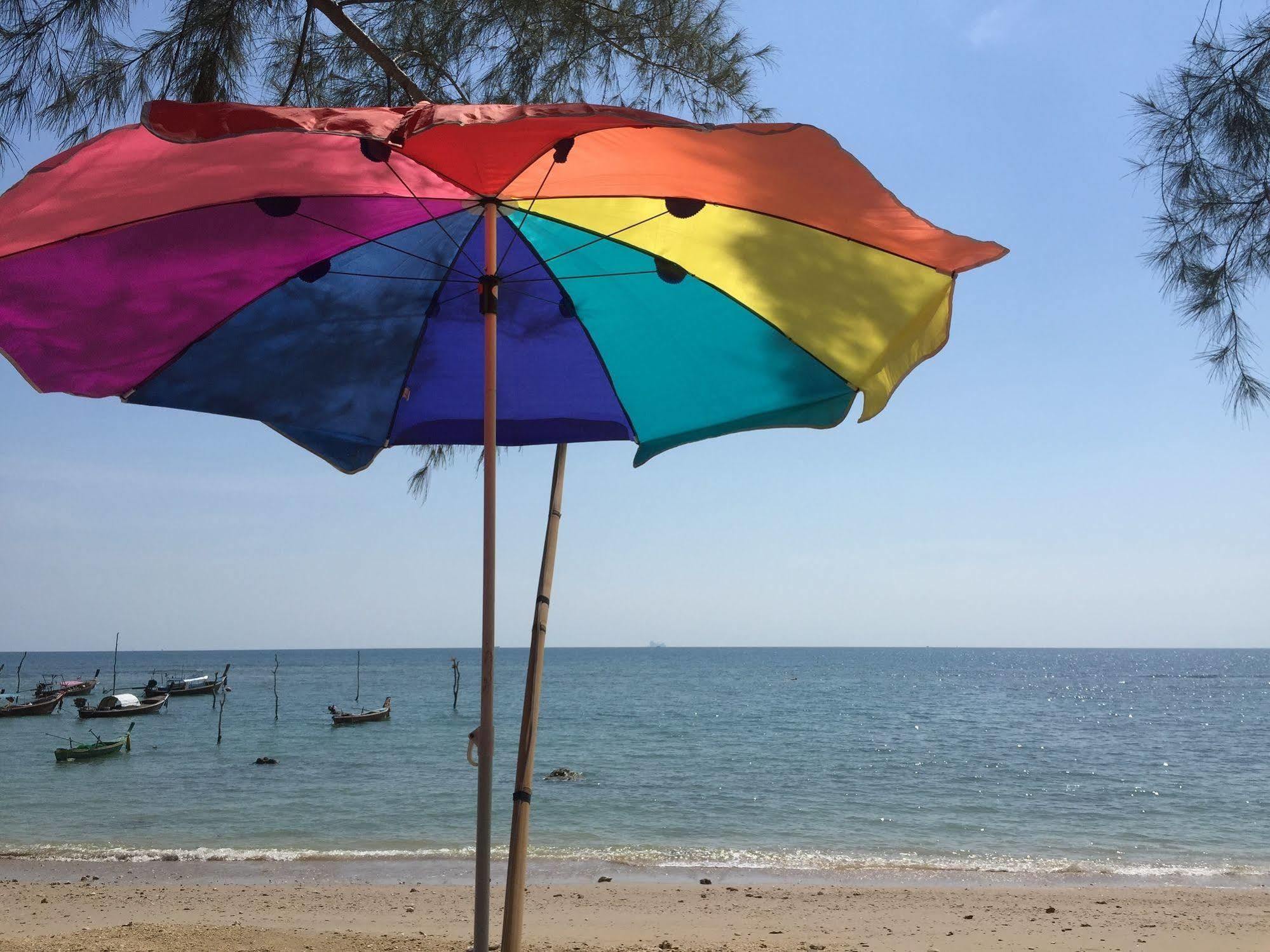 Lanta Wild Beach Resort Ko Lanta エクステリア 写真